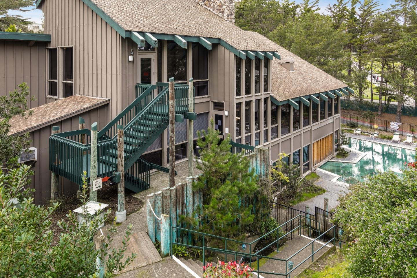 359 Half Moon Lane 113