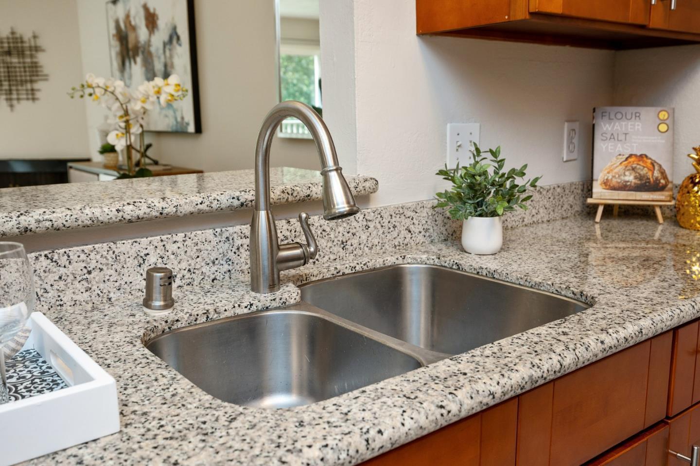 359 Half Moon Lane 113