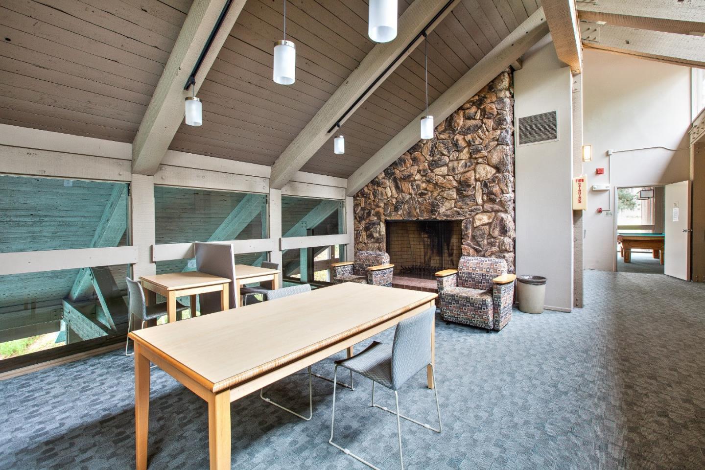 359 Half Moon Lane 113