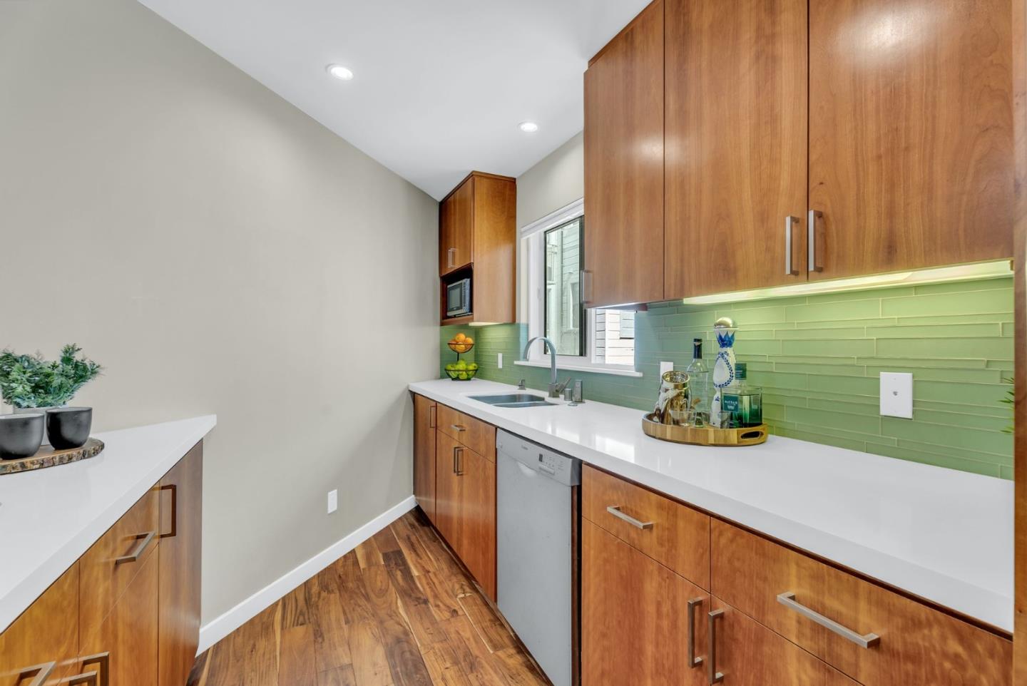733 Chestnut Street 7