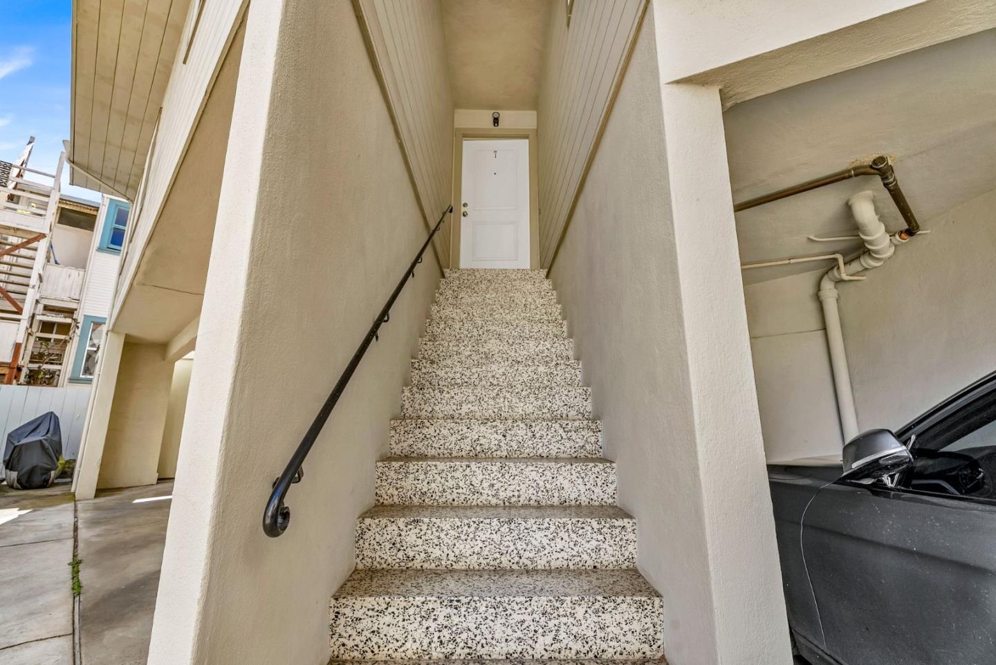 733 Chestnut Street 7