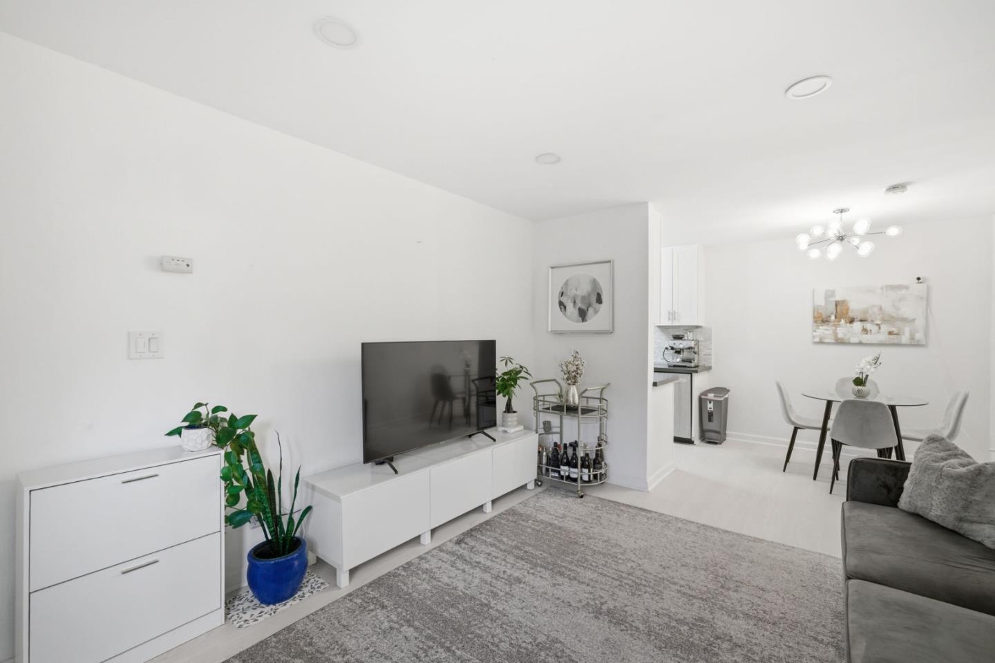 408 Boardwalk Avenue 1