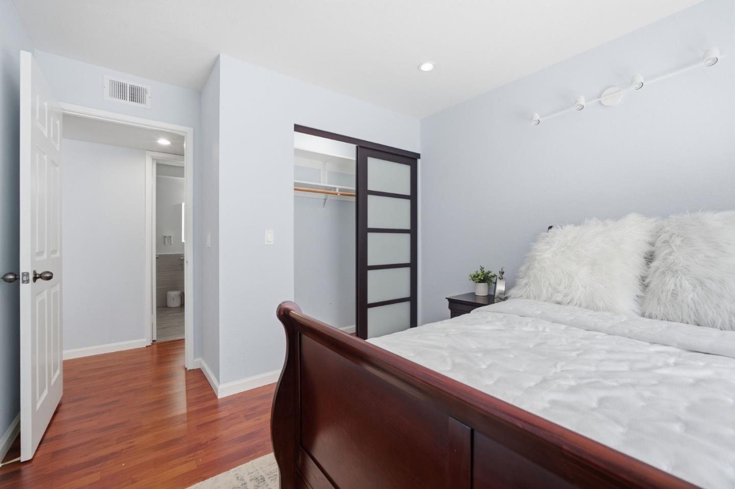 711 South Bayshore Boulevard 6