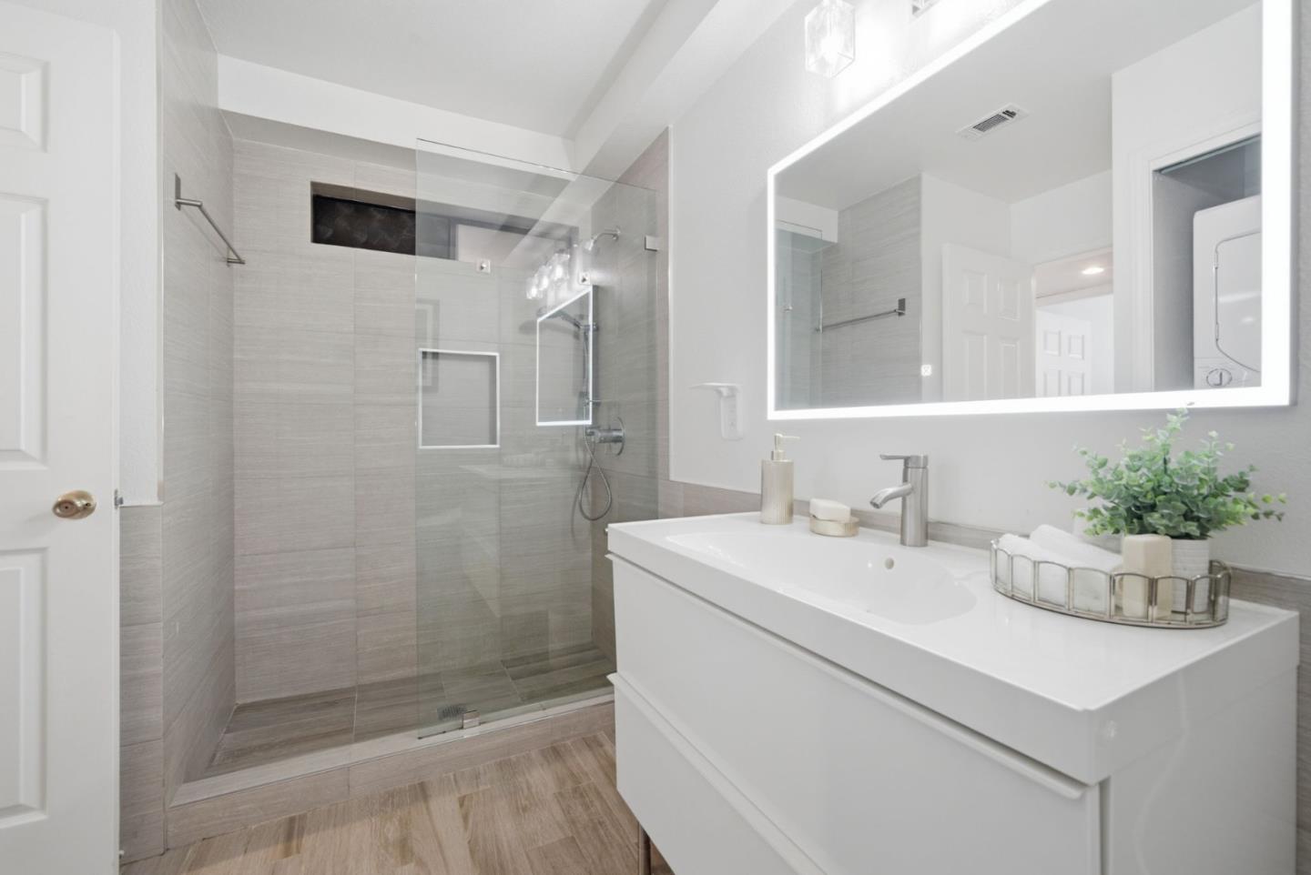 711 South Bayshore Boulevard 6