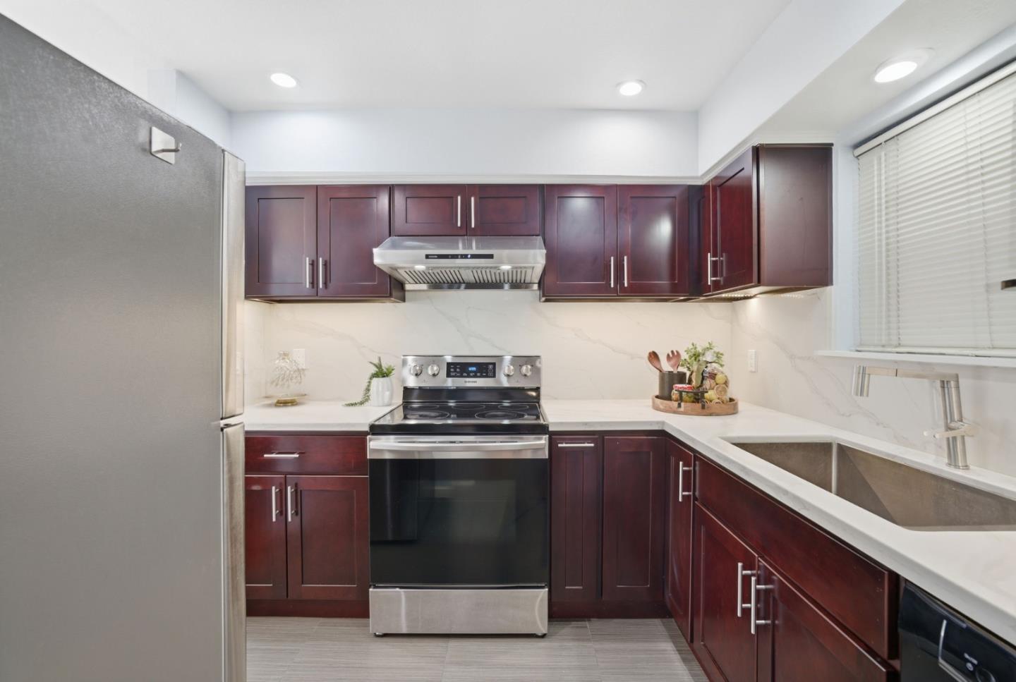 711 South Bayshore Boulevard 6