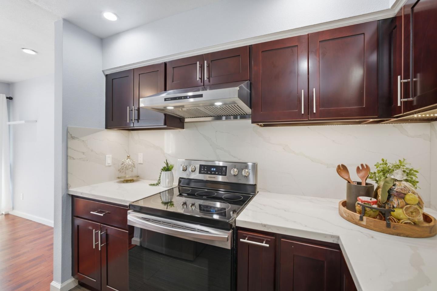 711 South Bayshore Boulevard 6