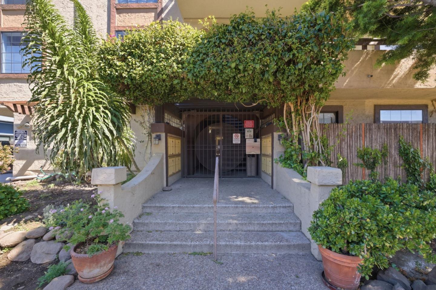 711 South Bayshore Boulevard 6