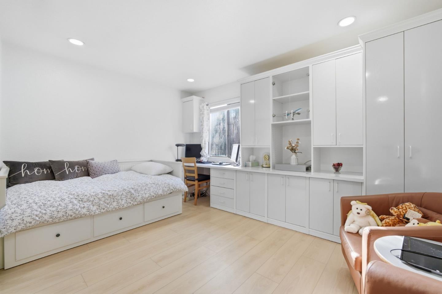 2411 Carlmont Drive 110