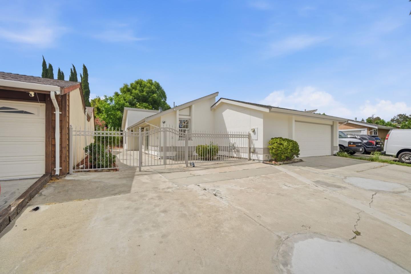 5353 Larch Grove Place