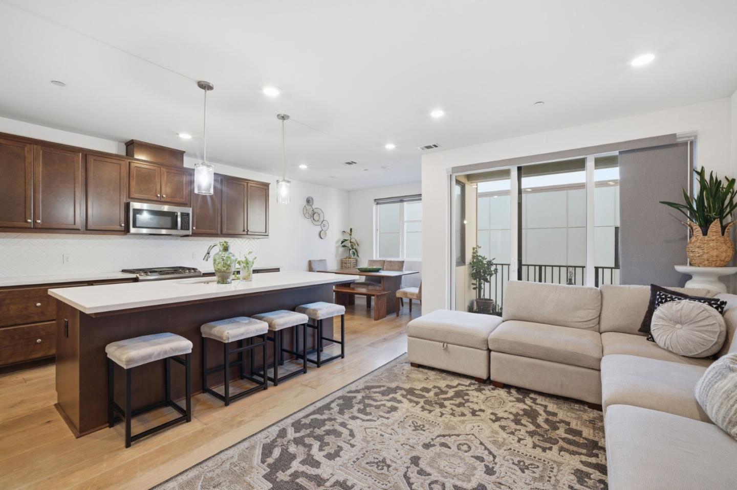 493 Cambridge Street