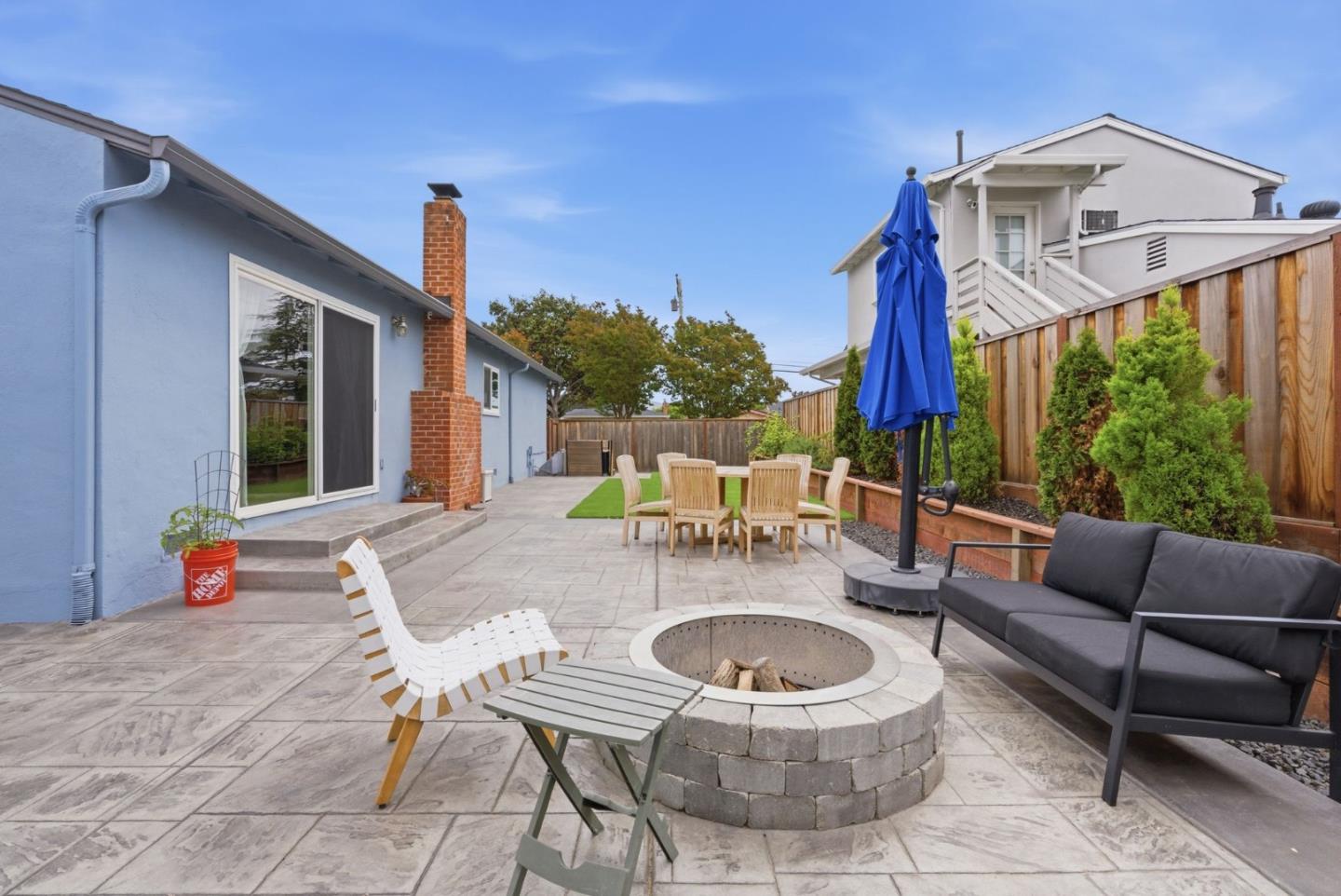 1204 Mcfarlane Lane