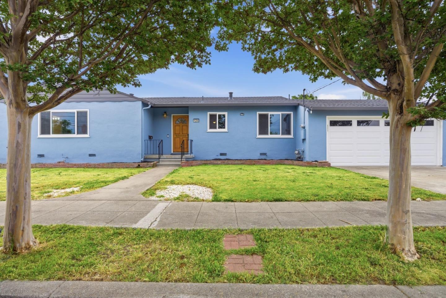1204 Mcfarlane Lane