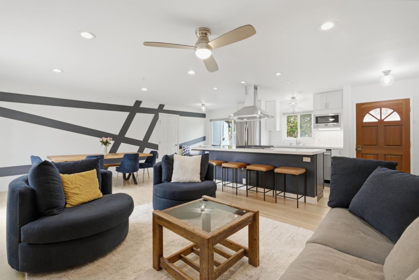 1204 Mcfarlane Lane