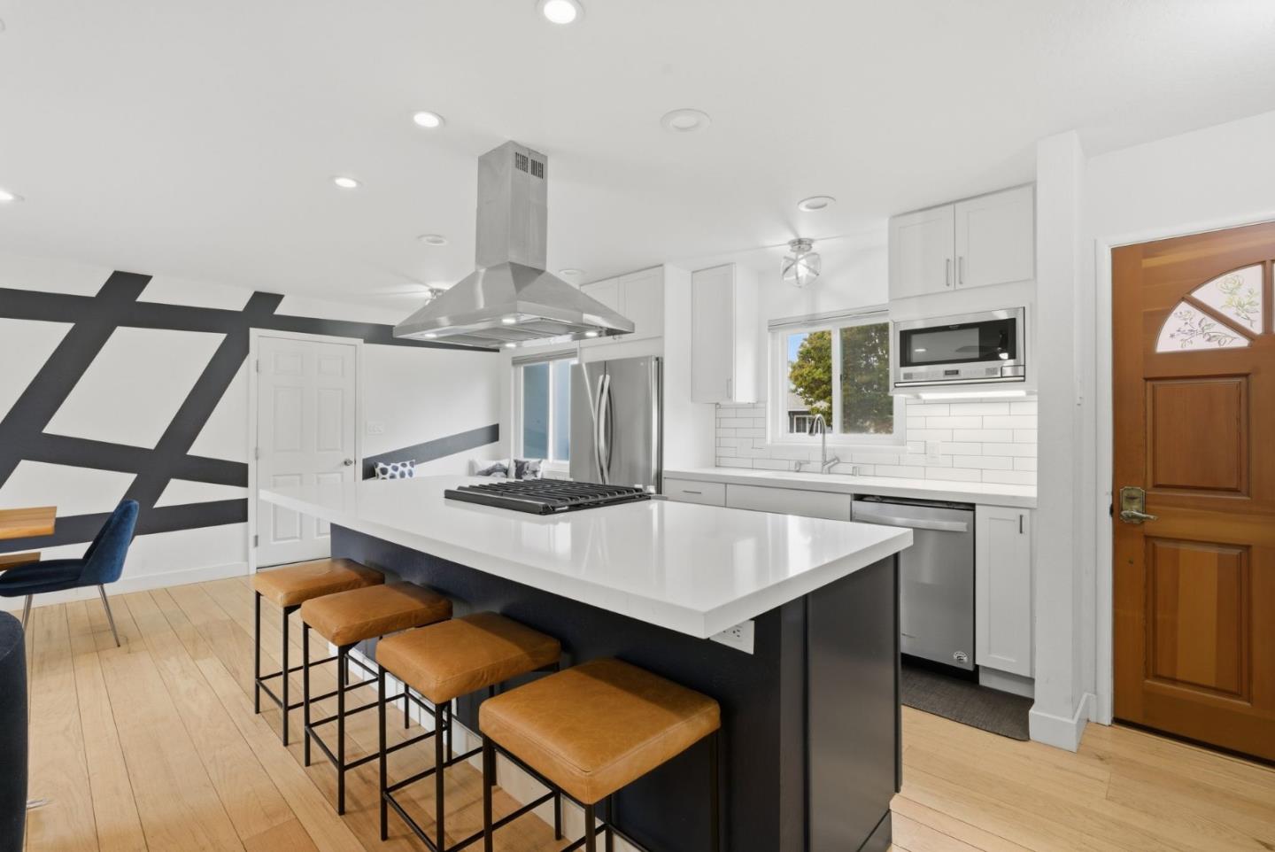 1204 Mcfarlane Lane
