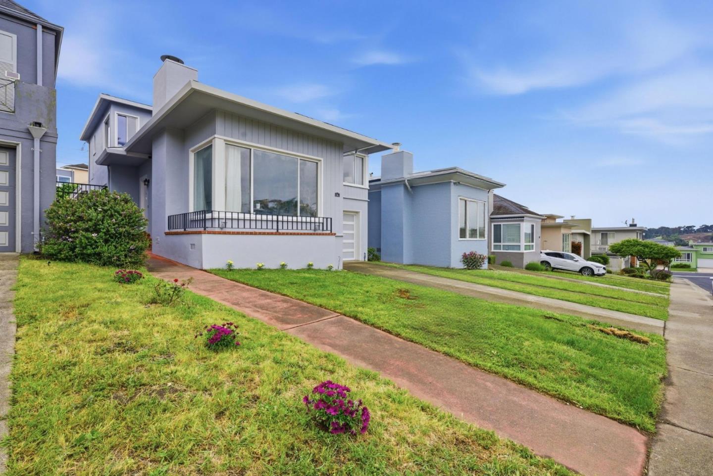 51 Hillsdale Avenue