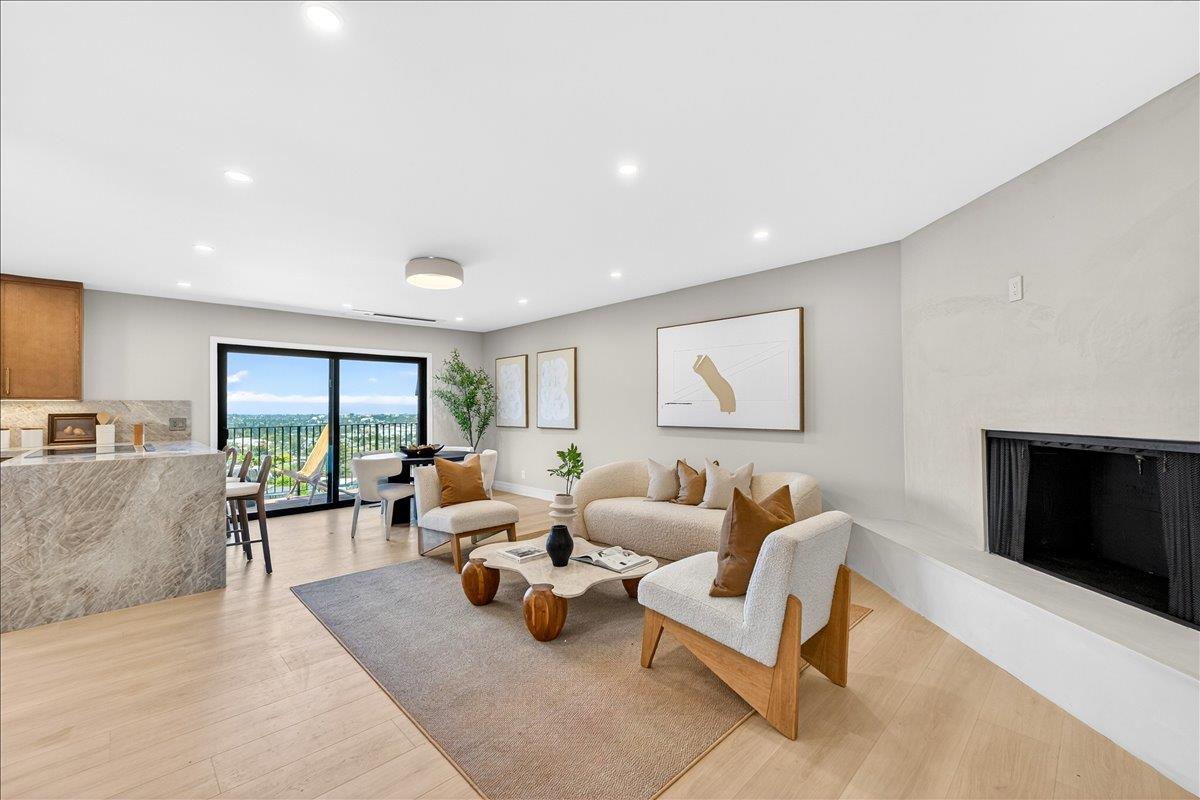 1550 Winding Way