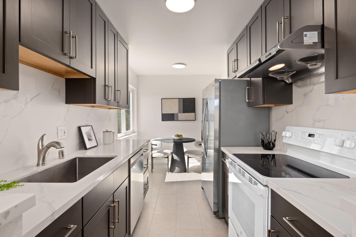 1083 Shell Boulevard 4