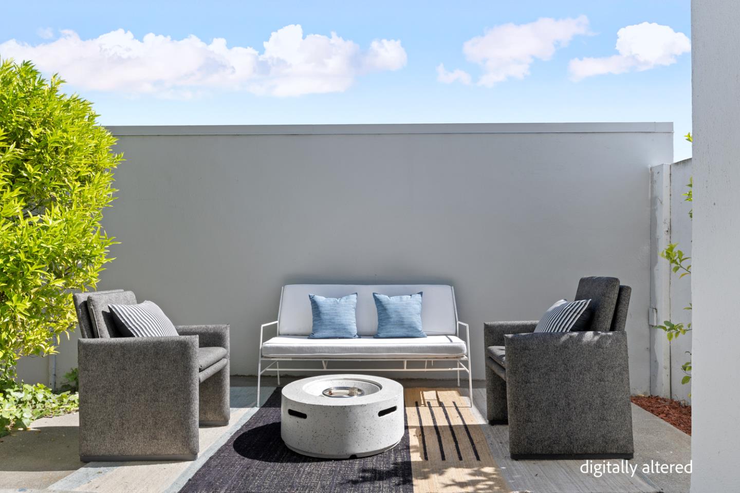 1083 Shell Boulevard 4