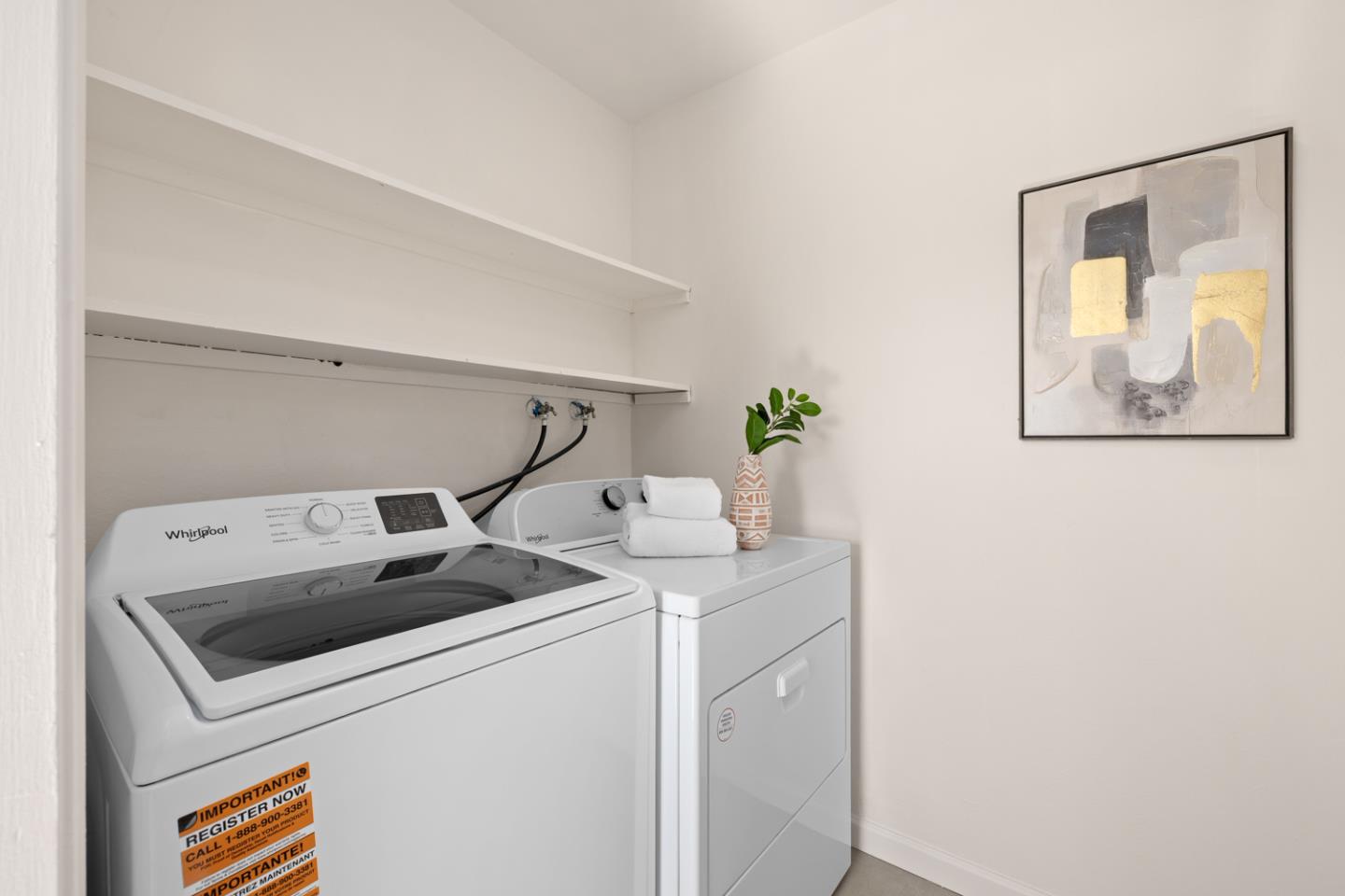 1083 Shell Boulevard 4