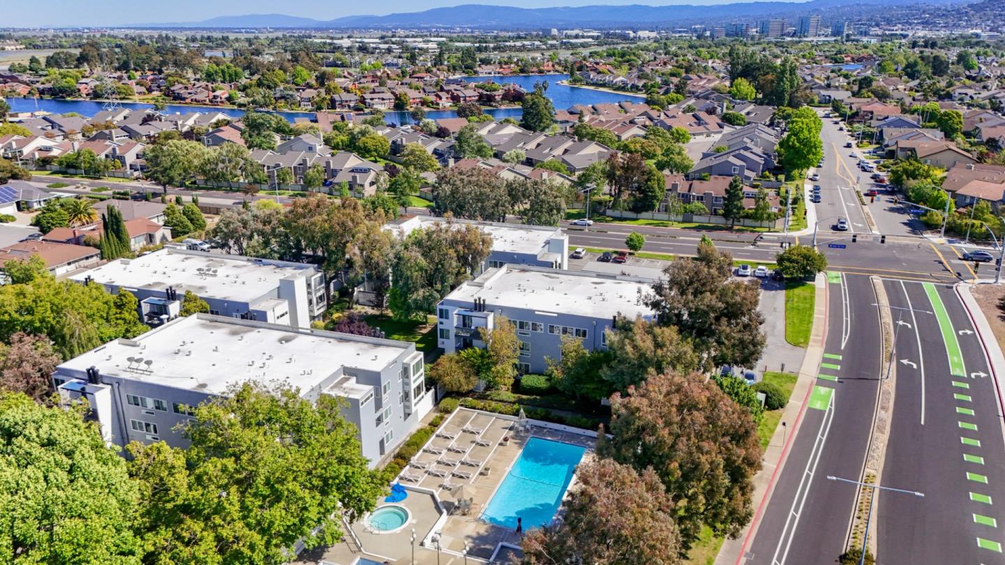 1083 Shell Boulevard 4
