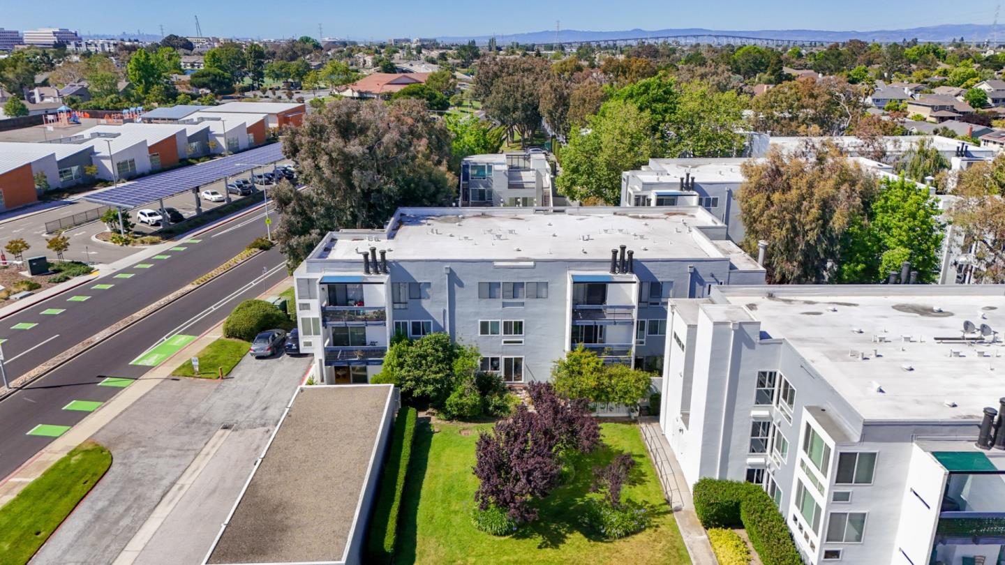 1083 Shell Boulevard 4