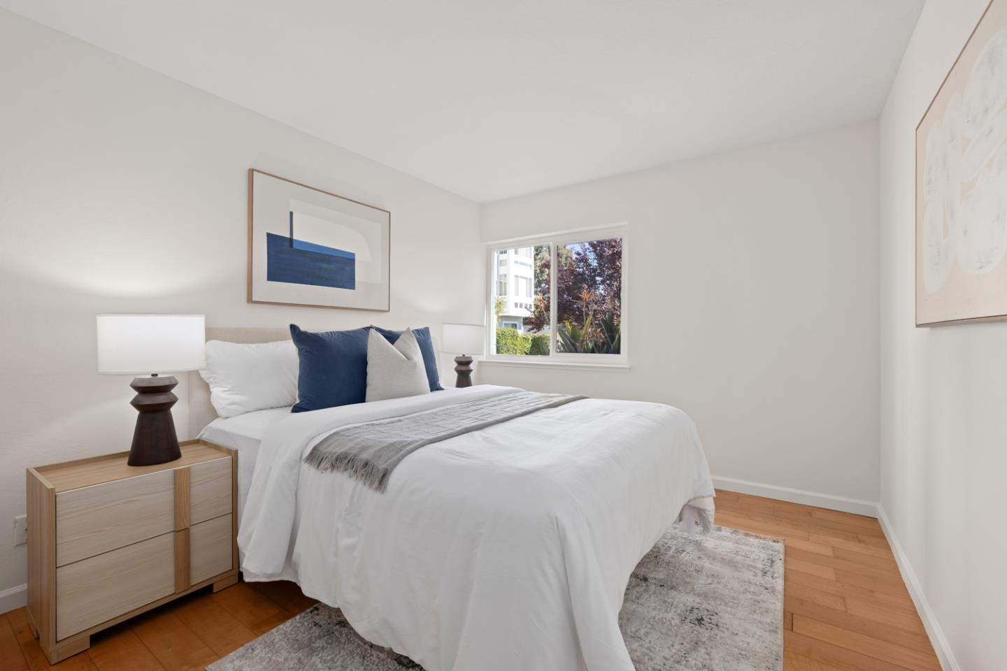 1083 Shell Boulevard 4