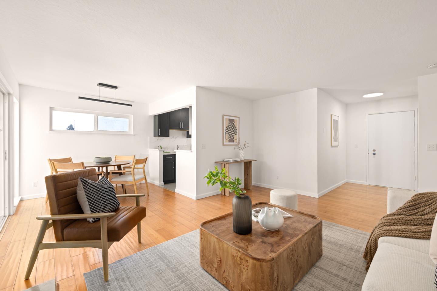 1083 Shell Boulevard 4