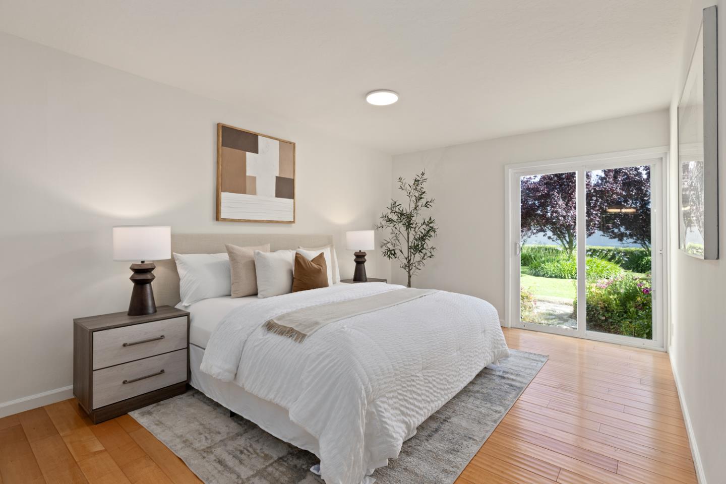 1083 Shell Boulevard 4