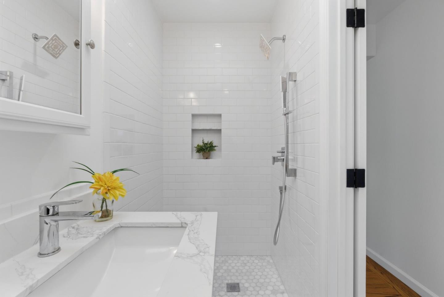 1709 Hillside Boulevard
