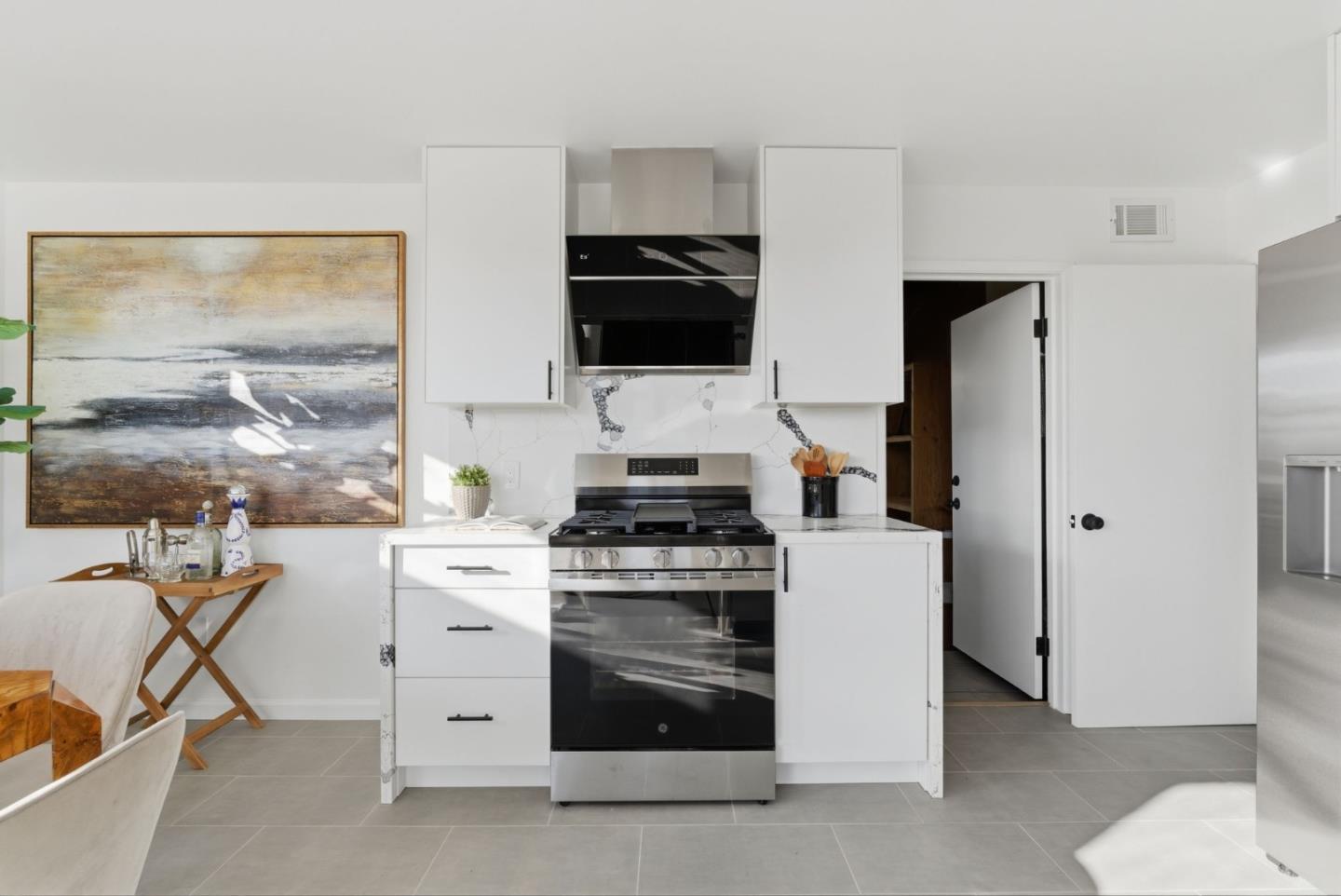 1709 Hillside Boulevard