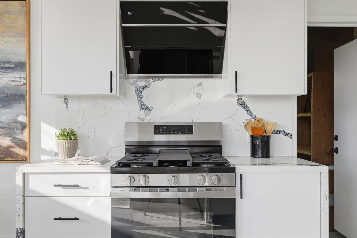 1709 Hillside Boulevard