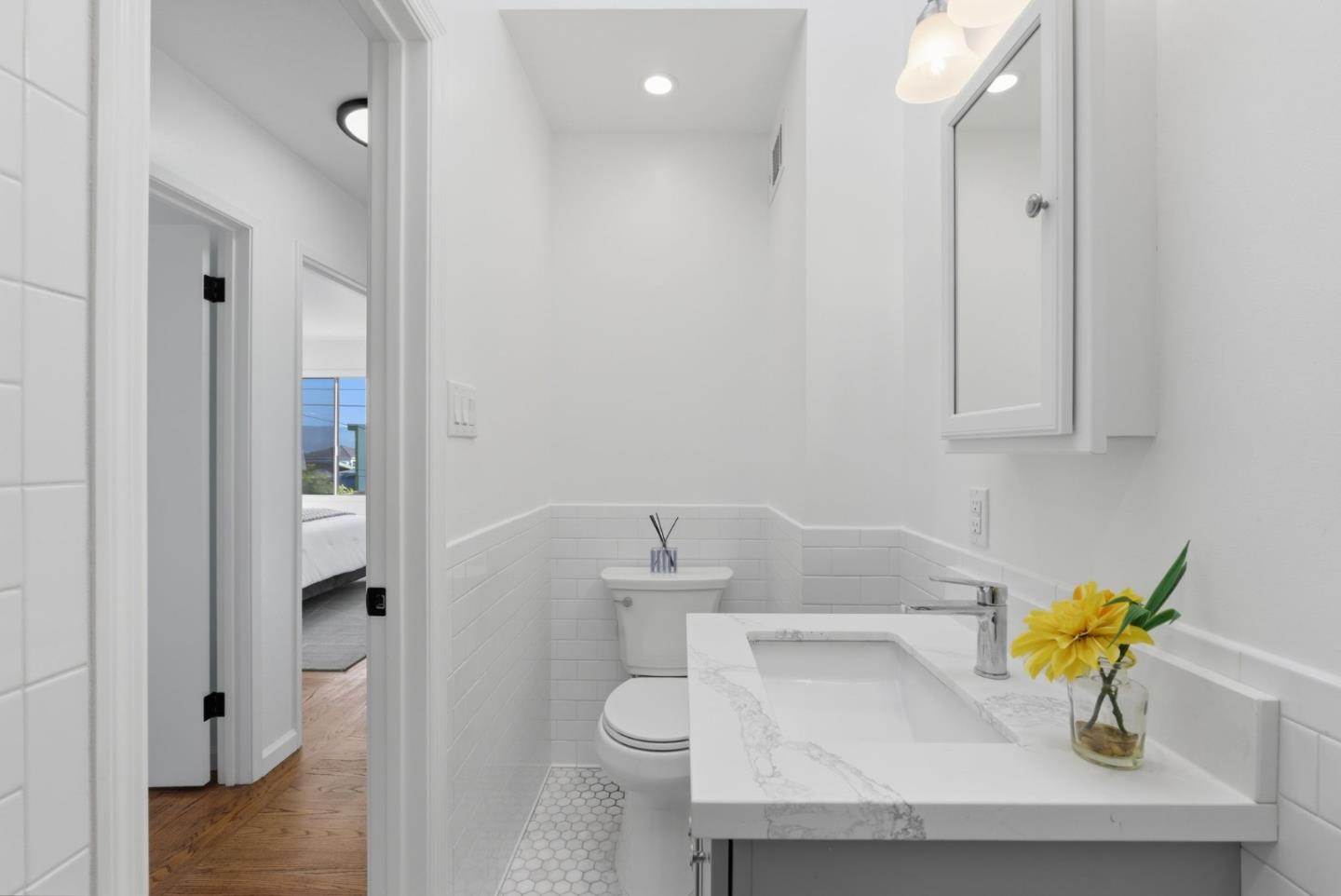 1709 Hillside Boulevard
