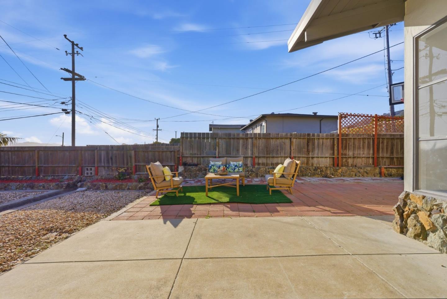1709 Hillside Boulevard