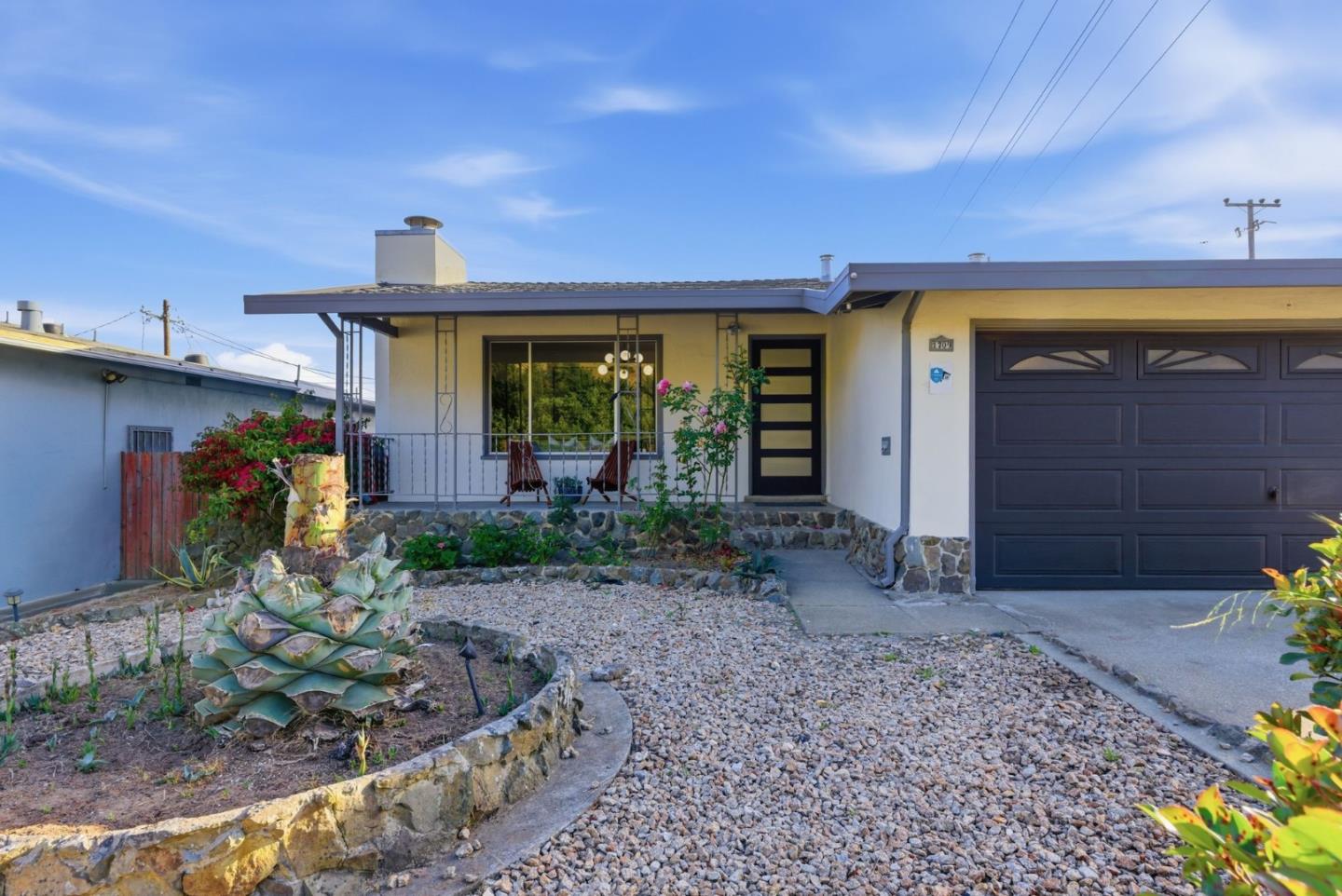 1709 Hillside Boulevard