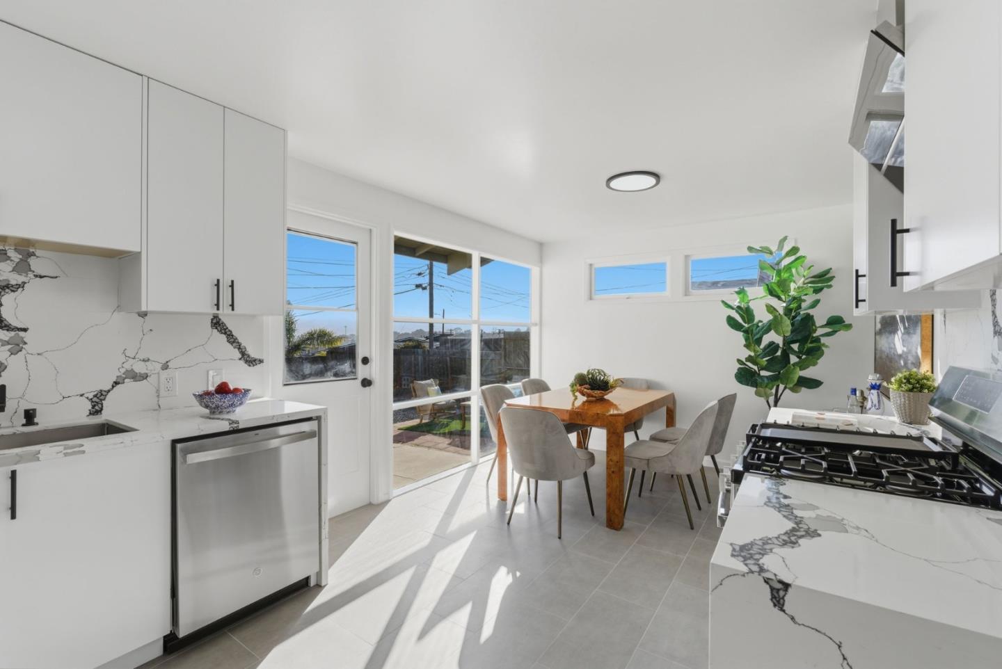 1709 Hillside Boulevard