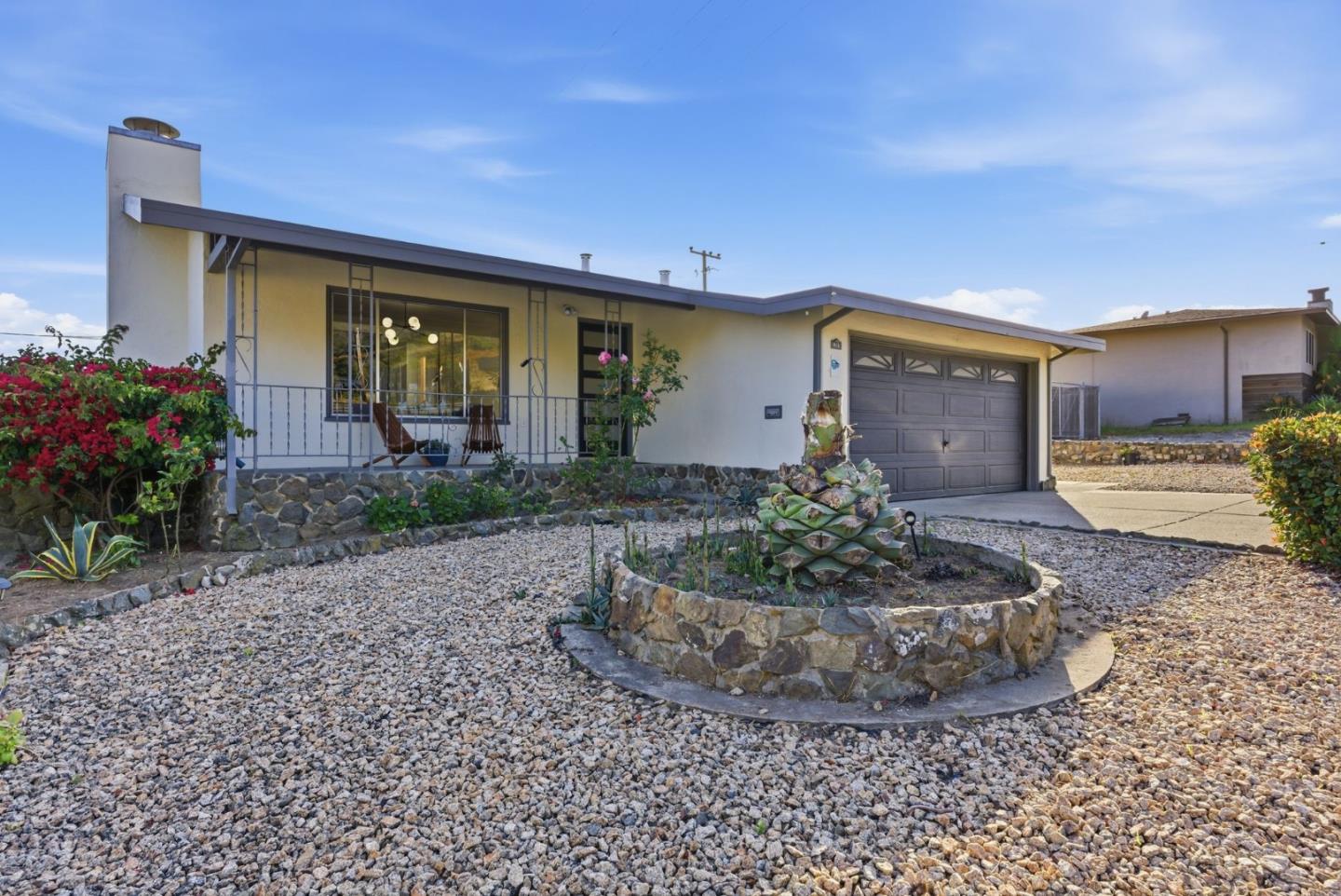 1709 Hillside Boulevard