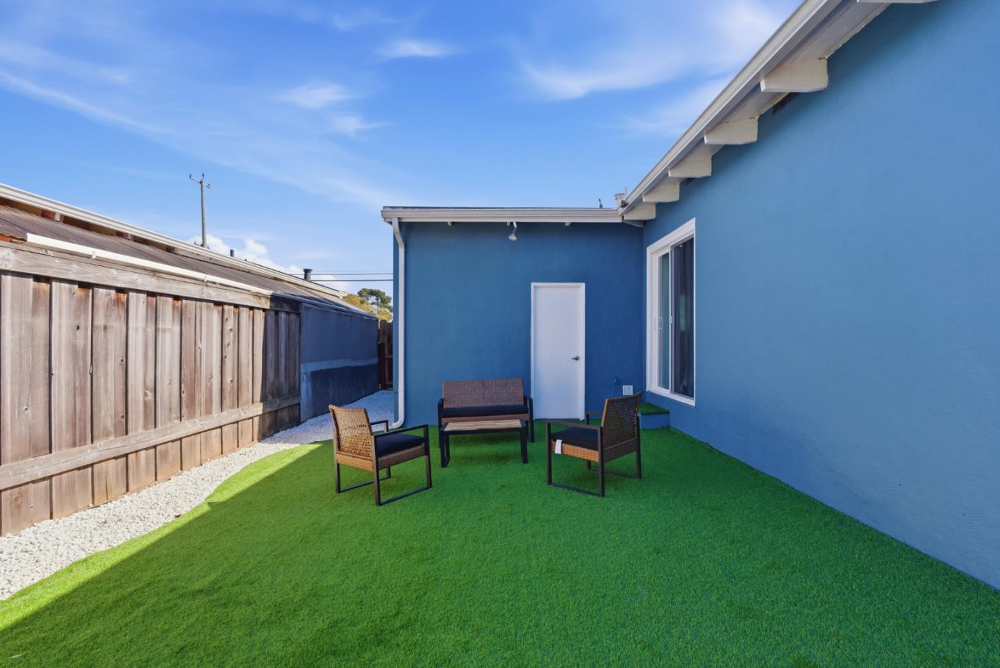 864 Alta Loma Drive