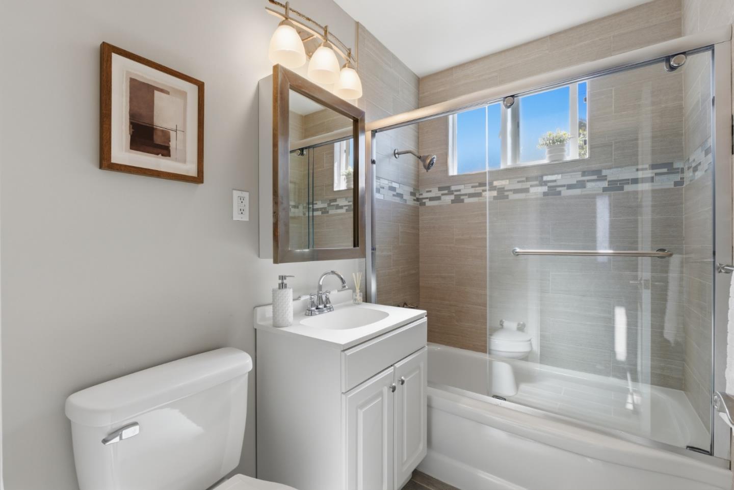 864 Alta Loma Drive