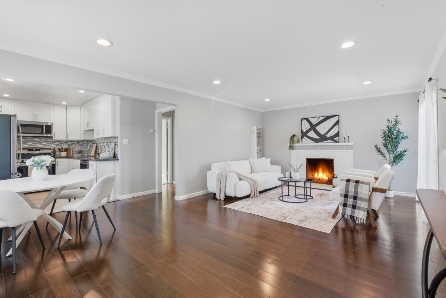 864 Alta Loma Drive