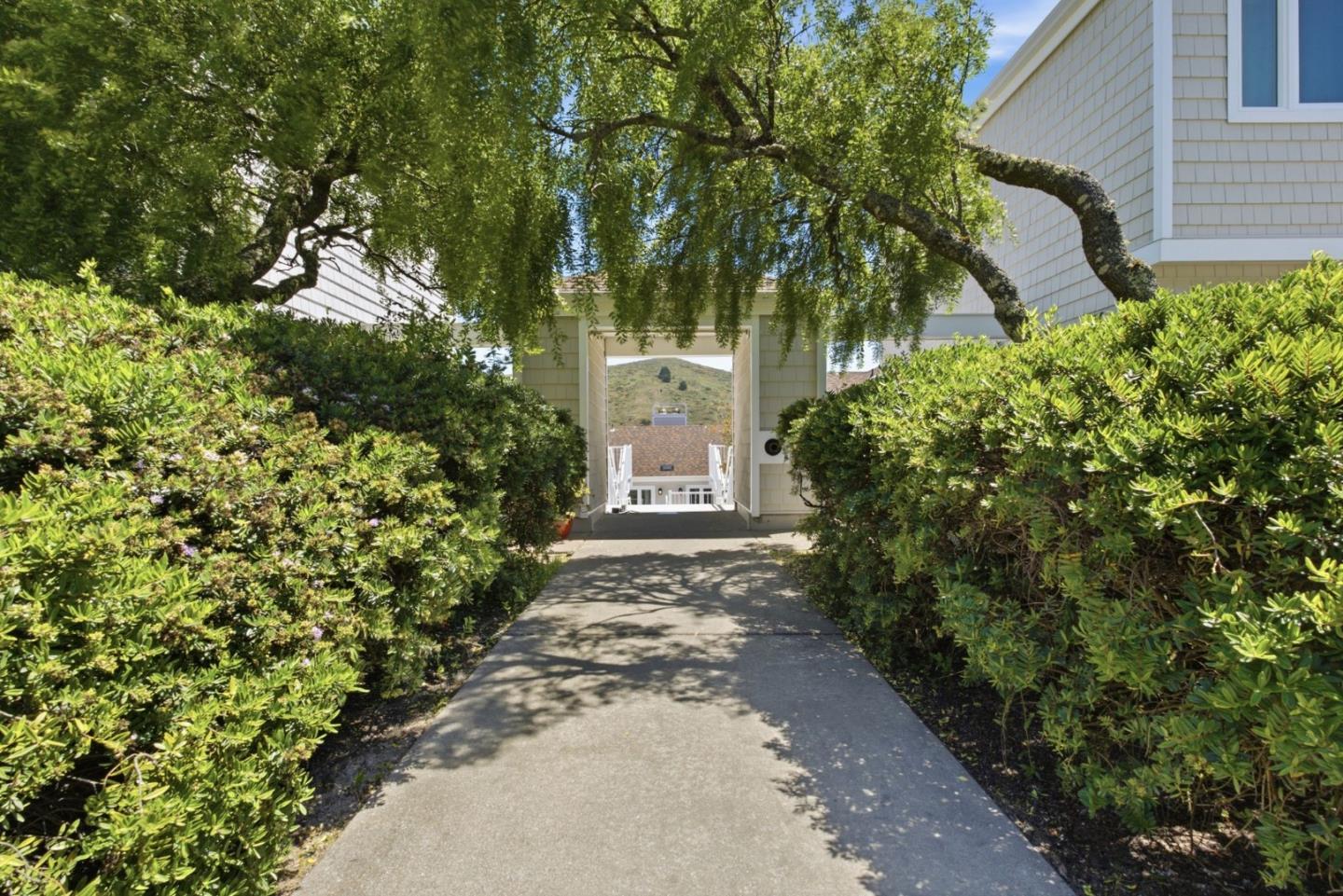 855 Mountain View DR 4