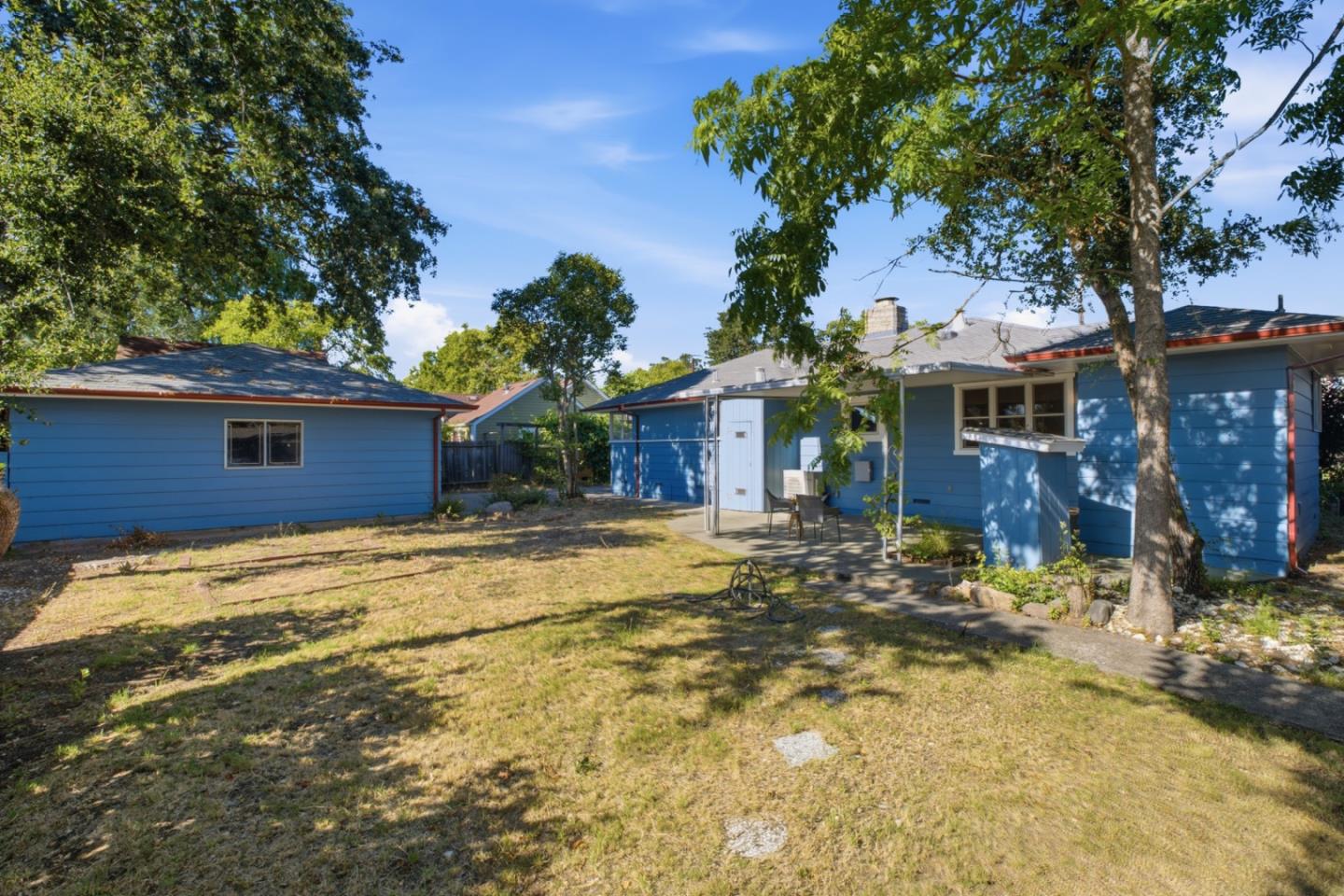 2111 Orchard Street