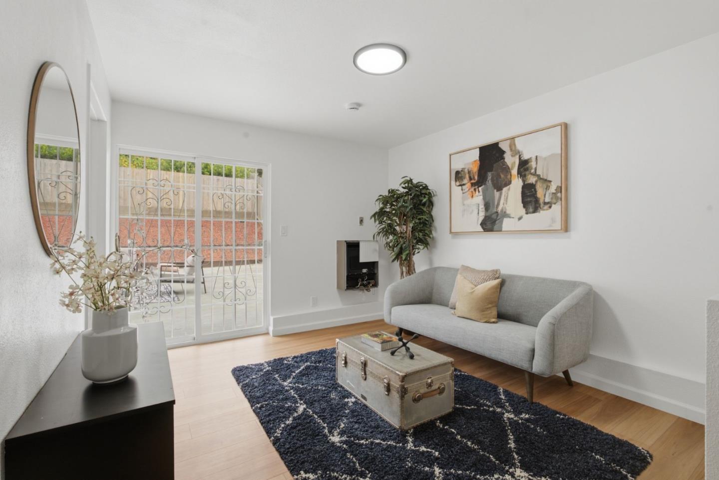 64 Lycett Circle