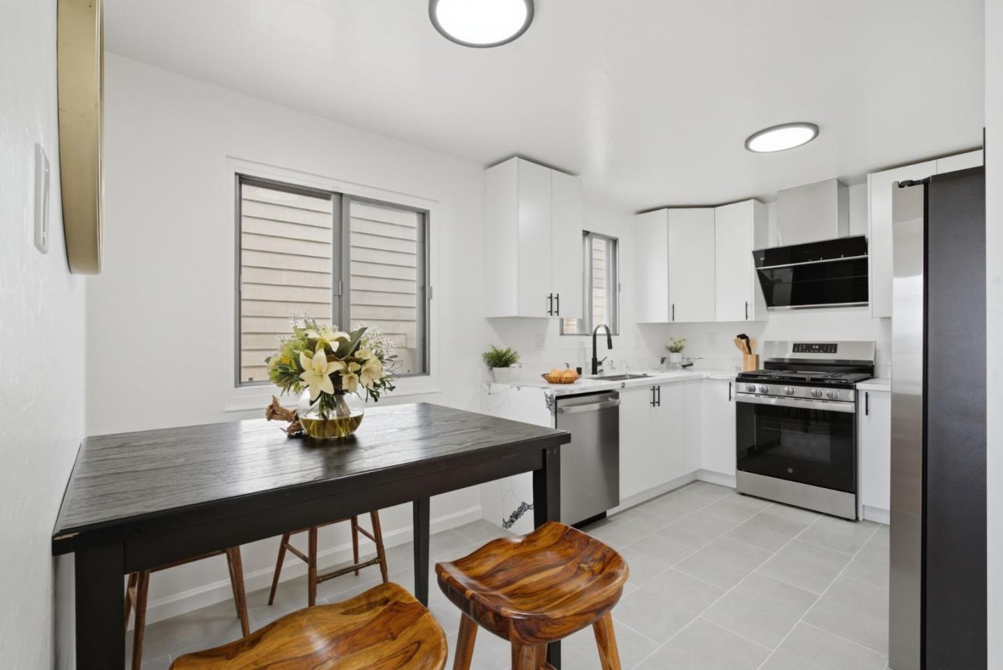 64 Lycett Circle