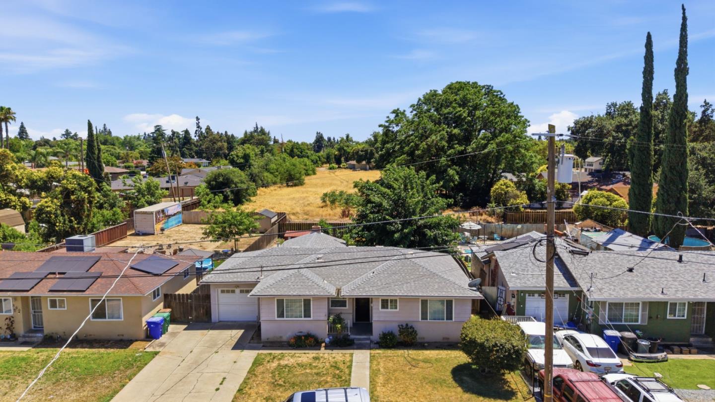 2906 Oleander Avenue