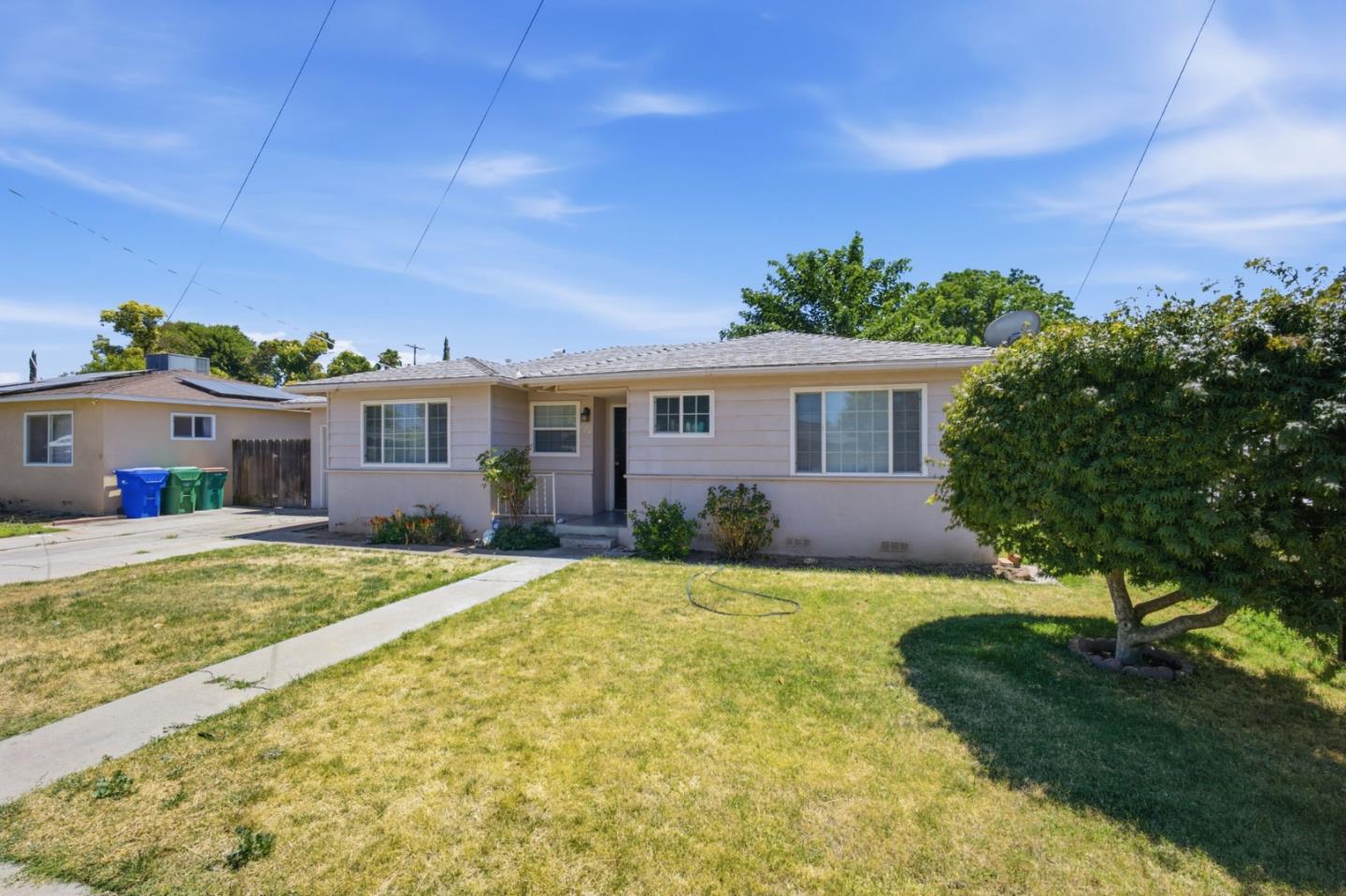2906 Oleander Avenue