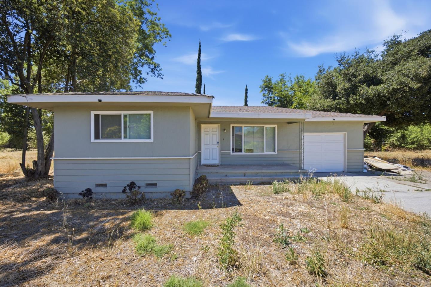 2908 Oleander Avenue