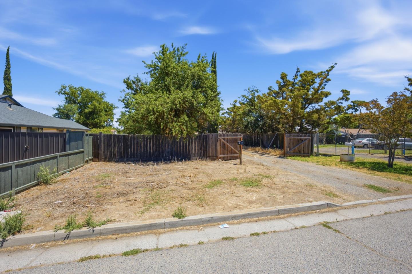 2912 Oleander Avenue