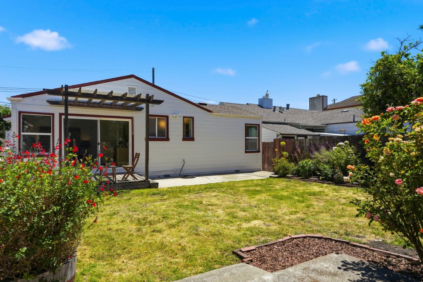 527 Poplar AVE
