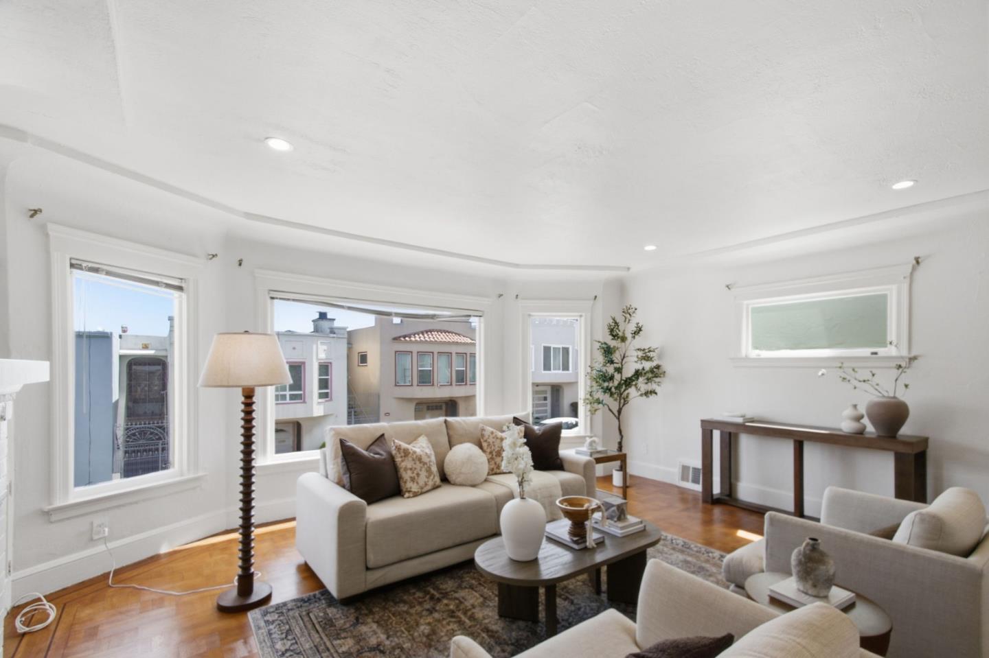 35 Castle Manor AVE