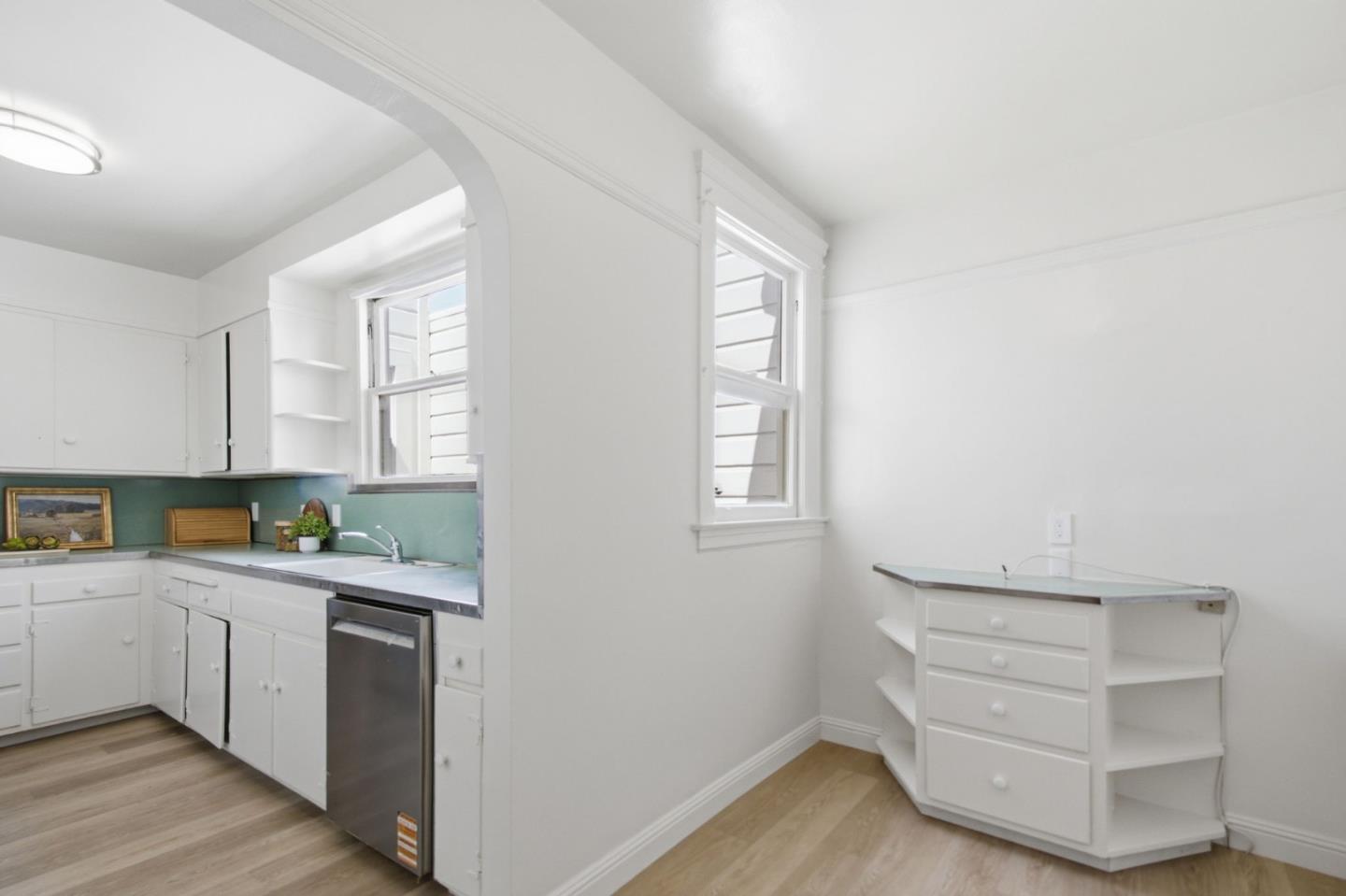 35 Castle Manor AVE